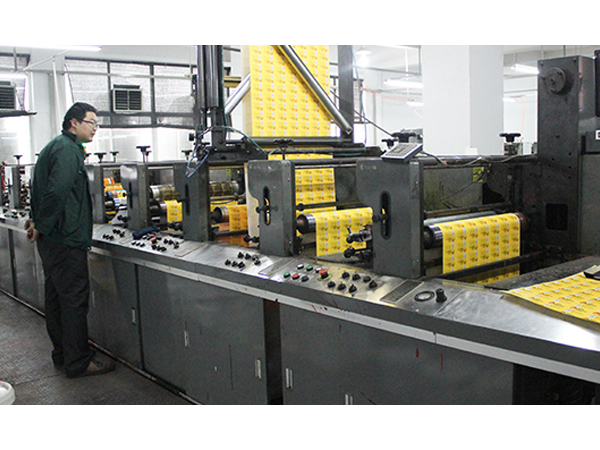 无关键词模切溢胶问题怎么解决?